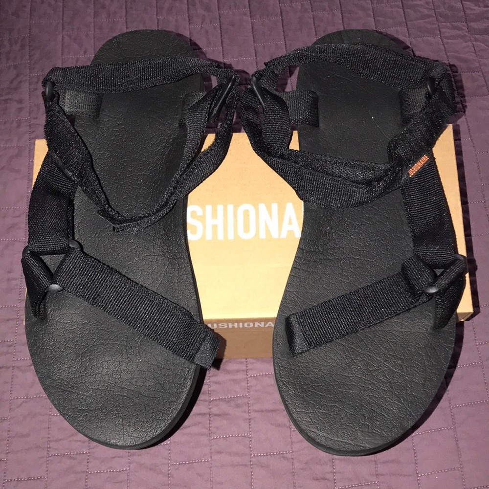Black Womens sandals size:11